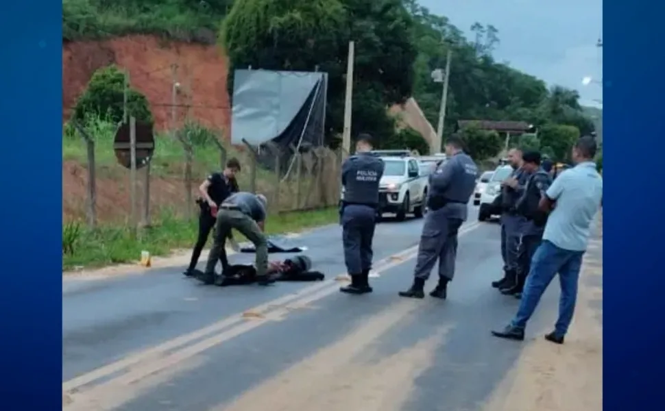 Homem suspeito de assalto a boate é encontrado morto a tiros na rodovia ES-080, em Colatina. Autoridades investigam a ligação entre os crimes e buscam identificar os envolvidos. Saiba mais sobre o caso e como colaborar com informações.