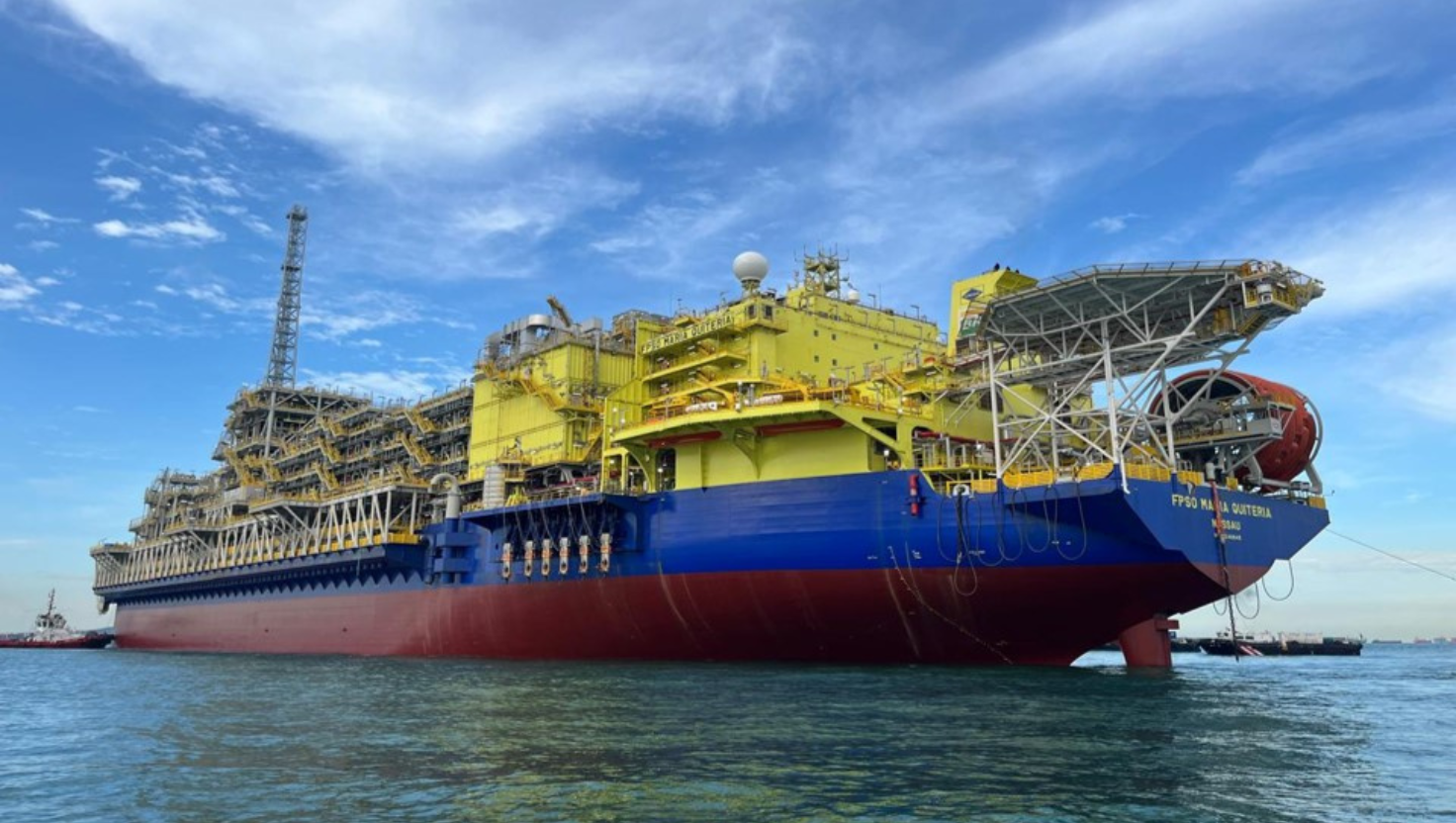 Navio-plataforma Maria Quitéria Unidade tem capacidade de produzir diariamente até 100 mil barris de óleo e de processar até 5 milhões de metros cúbicos de gás - Foto: Yinson