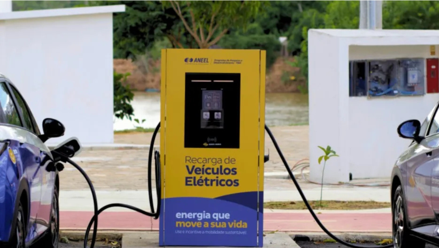 Pontos de recarga para veículos elétricos, instalado no Centro de Ciências de Colatina.
