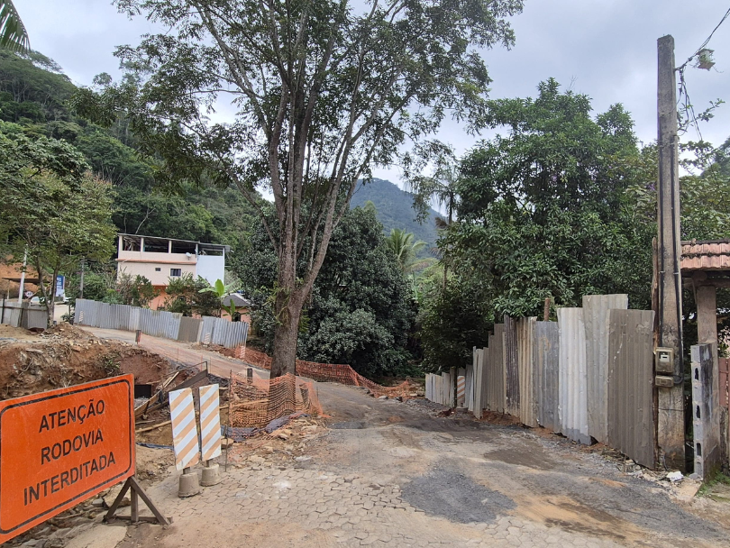 Nova ponte sobre o Rio da Prata em construção na ES-080 entre Santa Leopoldina e Santa Teresa, Espírito Santo – Foto: DER-ES